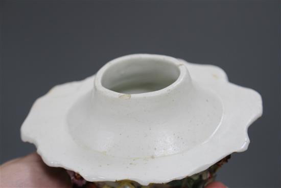 A Chelsea gold anchor frill vase and cover, c.1765, 28cm